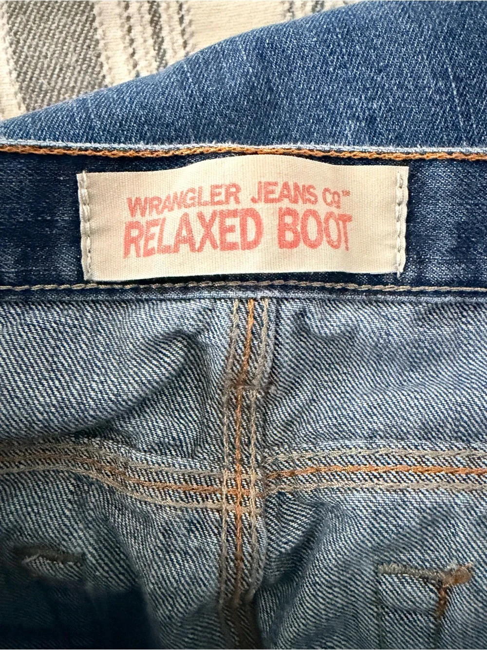 Wrangler Jeans Co. Men's Relaxed Bootcut Jeans Medium Wash Size 34x32